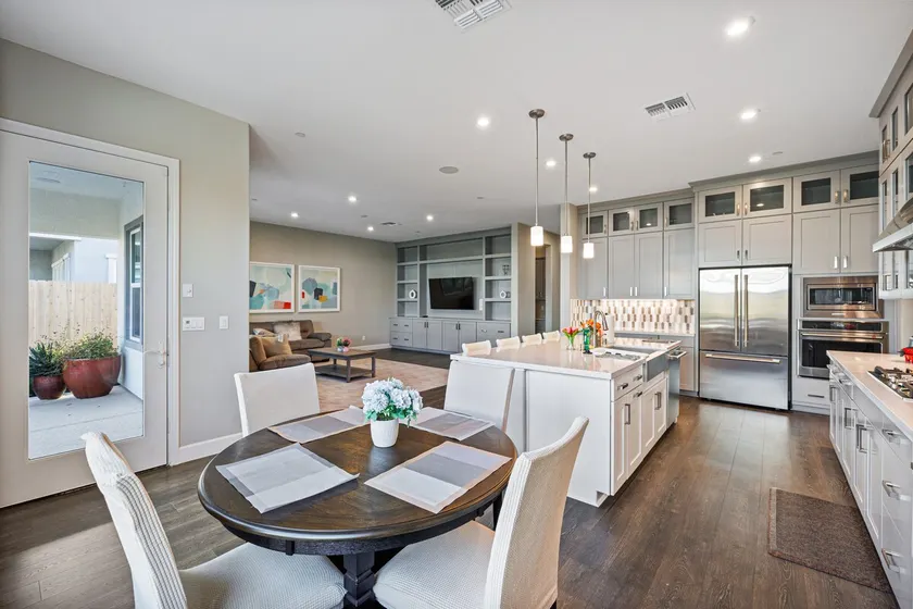 TM modelhome 4039sqft Perfect fr Weddings & Family - Image 1