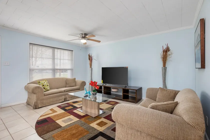 Secret Cajun Retreat Peaceful Corner Stay - HAR 2 - Image 1