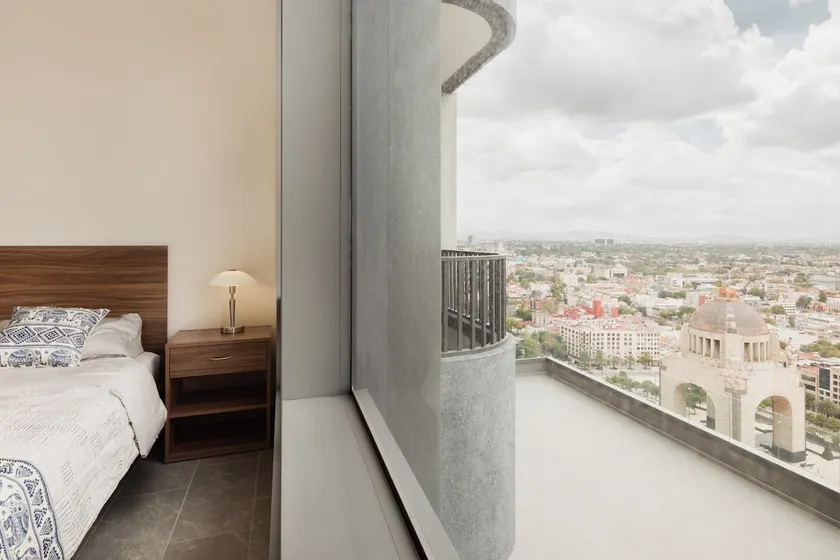 Loft overlooking Mon Revolución - Image 1