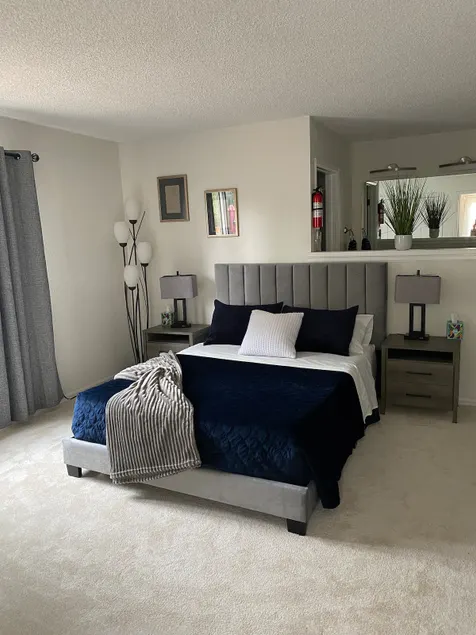 Spacious Studio Bedroom - Image 1