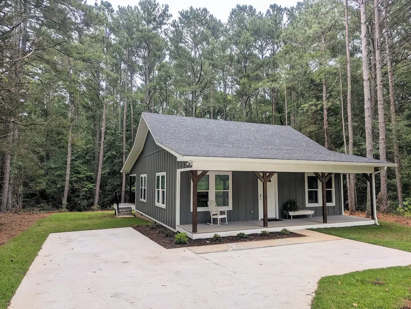 Mountain Road Cottage - Image 1