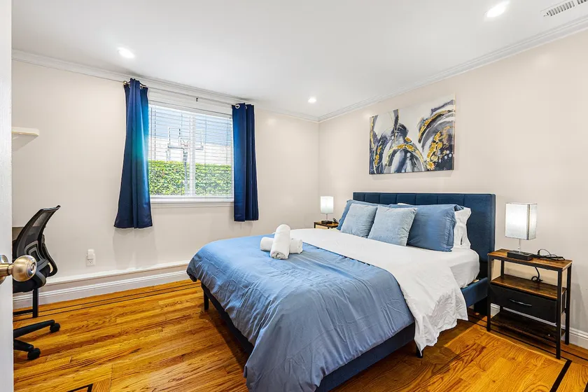 Cozy 1Br wt Living Rm&Full Bath - Image 1