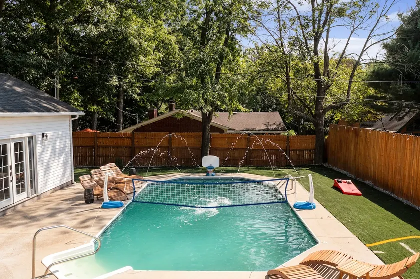 ꕥLuxꕥHeated* Pool/Hot Tub/Gamerooms/Firepit/ - Image 1