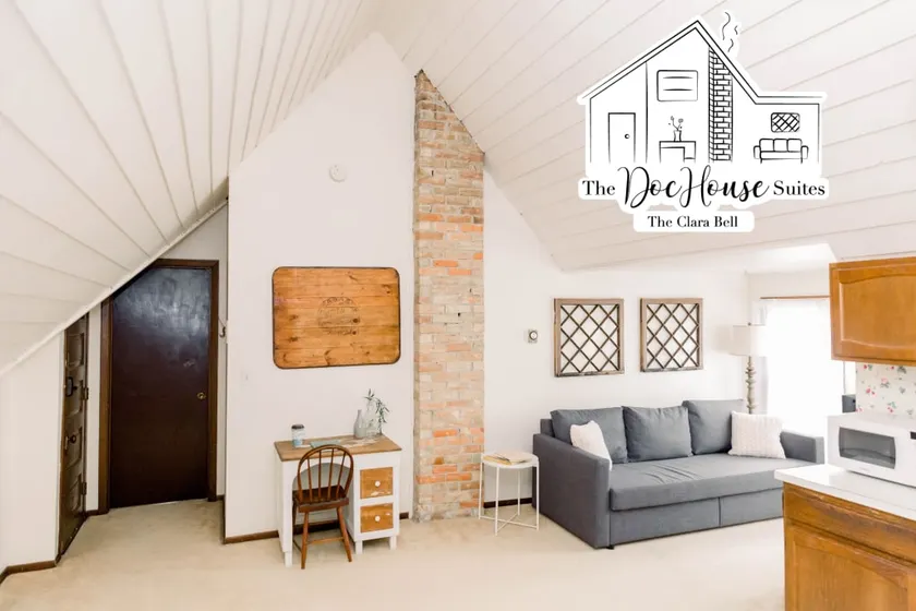 Walk To Local Restaurants & Shops! 1BR Apt Suite! - Image 1
