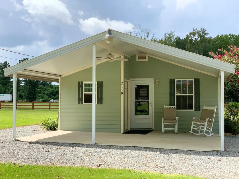 Quiet 1BR Home | Ideal for business travelers - Image 1