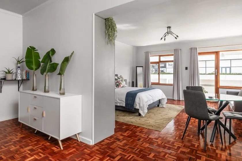 Modern and Spacious 401C - Image 1