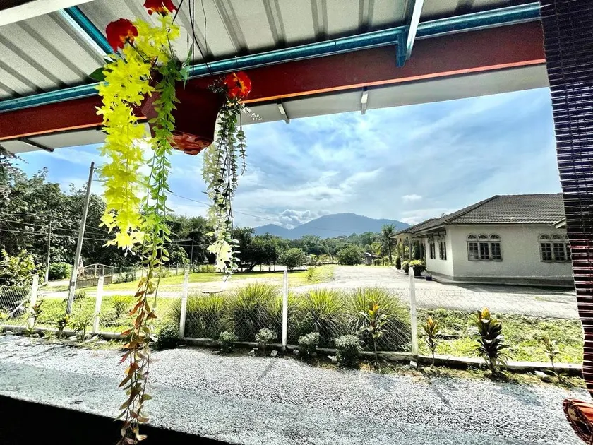 Insyirah Yard Homestay - Image 1