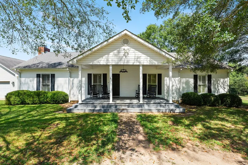 Three Silos Farm -Chatt Hills (NEW & Pet Friendly) - Image 1