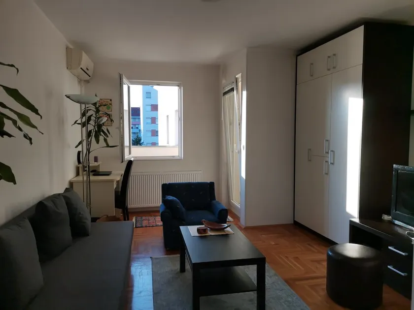 Apartman Luminii - Image 1