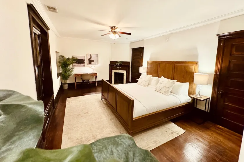 Detroit Midtown | 2 King Beds | Walk 2 Bars & Eats - Image 1