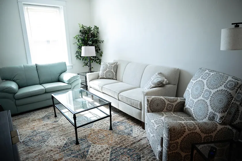 Stylish 3BR in Historic Oxford - Image 1