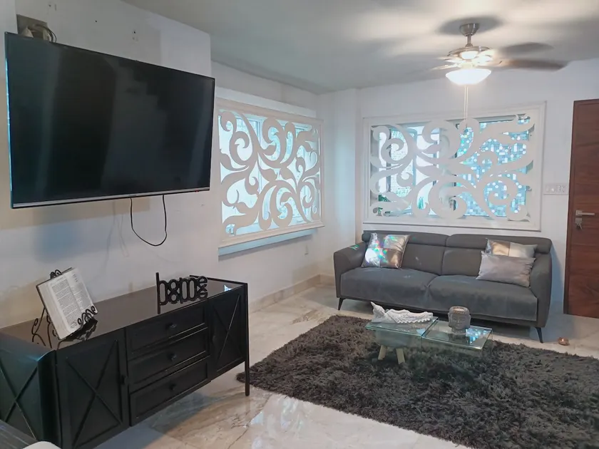 Beautiful house in Tampico - Image 1
