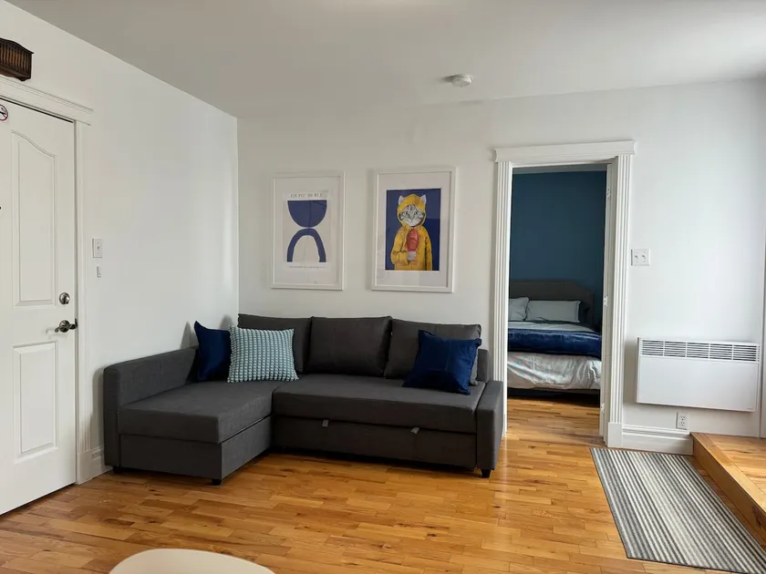 Cozy apartment 2 steps from Old Quebec - Image 1