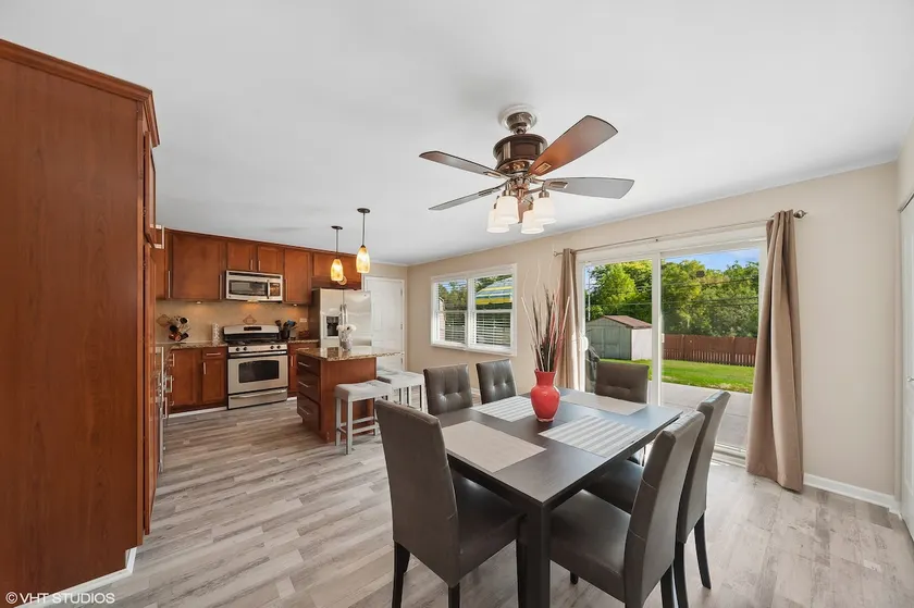 Single Family home/ Schaumburg - Image 1