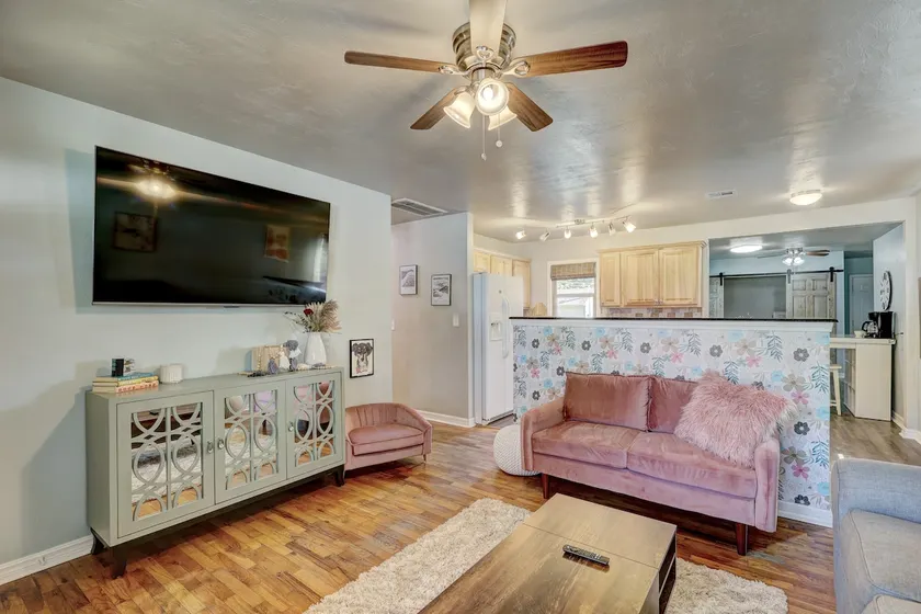 Sunset Home - Image 1