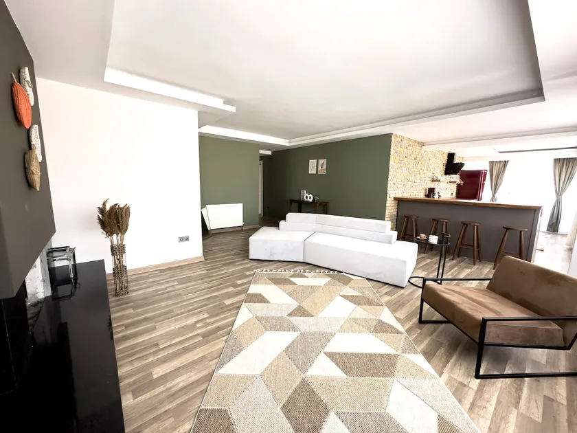 112 -Excellent City View, Luxury, Bathtub,New ren. - Image 1