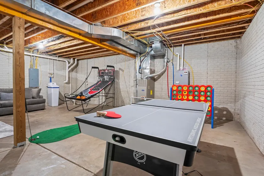 GAME ROOM!~Spacious~10 Min Lucas Oil~Near Mass Ave - Image 1