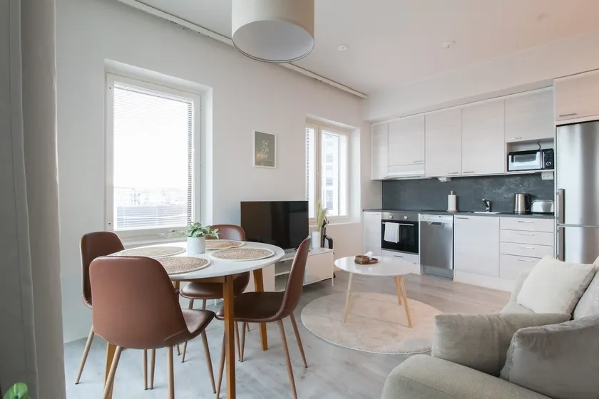 Travel Center | 40 m² two-room apartment | Balcony | 7th floor - Image 1
