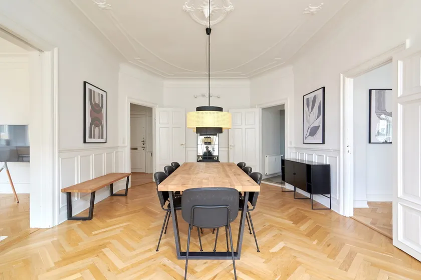 2BR Loft - Modern & Central - Image 1