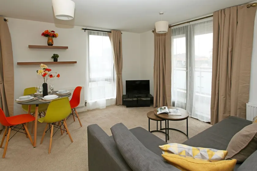 Executive 1 Bedroom Apartment in Telford - Image 1