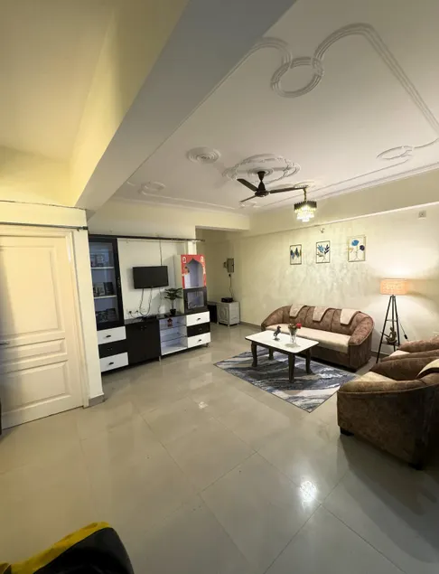 The Kuber, Premium Stay Near Assi Ghat and BHU - Image 1