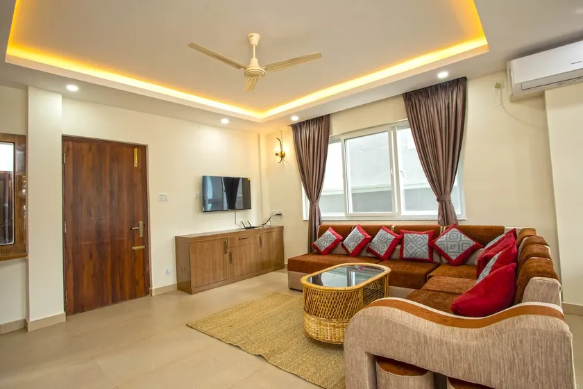 Luxury 2 BHK, Near US Ambassador Residence, 3rd F - Image 1