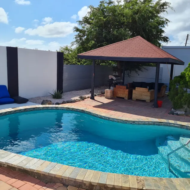 5 Min Drive 2 the BEACH! And Private POOL! - Image 1
