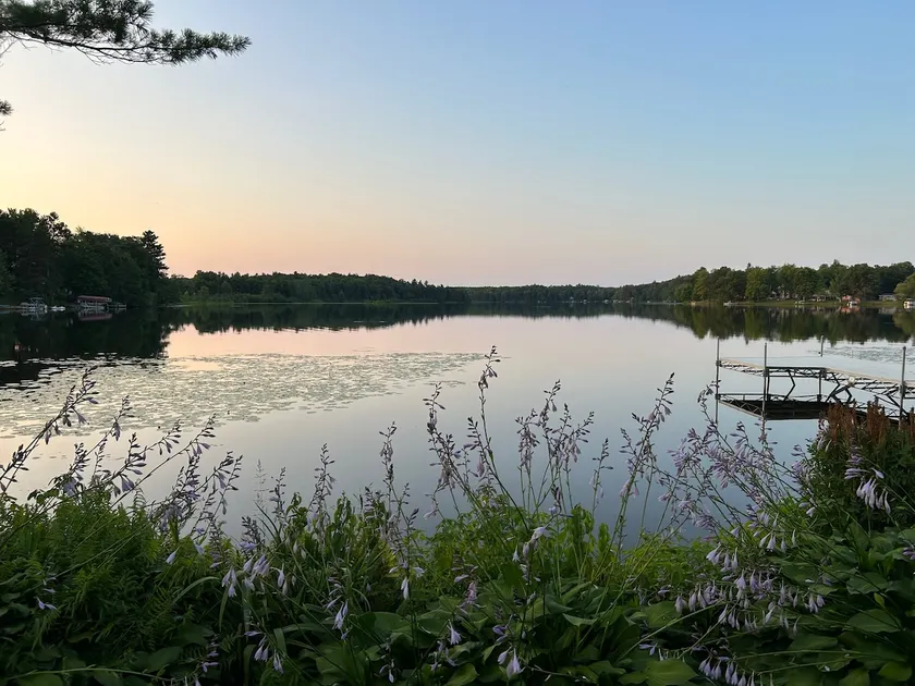 3 Bedrooms on clear water lake! - Image 1
