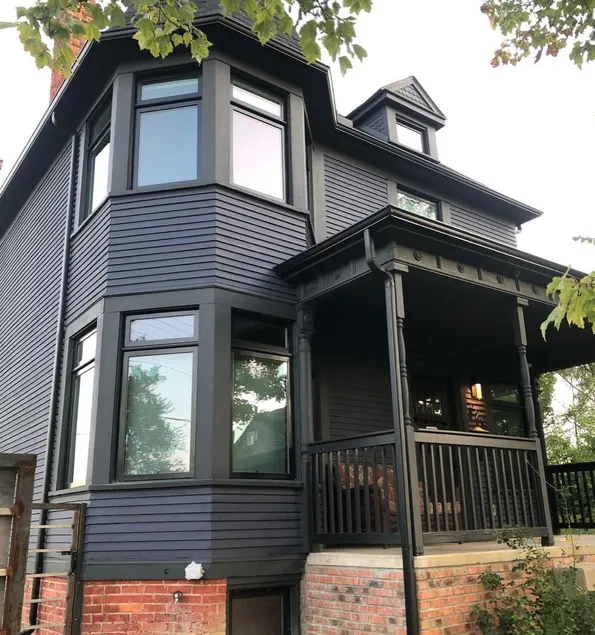 Huge Historic Home w Huge Yard - Image 1