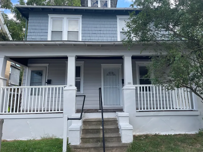 2 Bedroom First Floor Apartment - Image 1