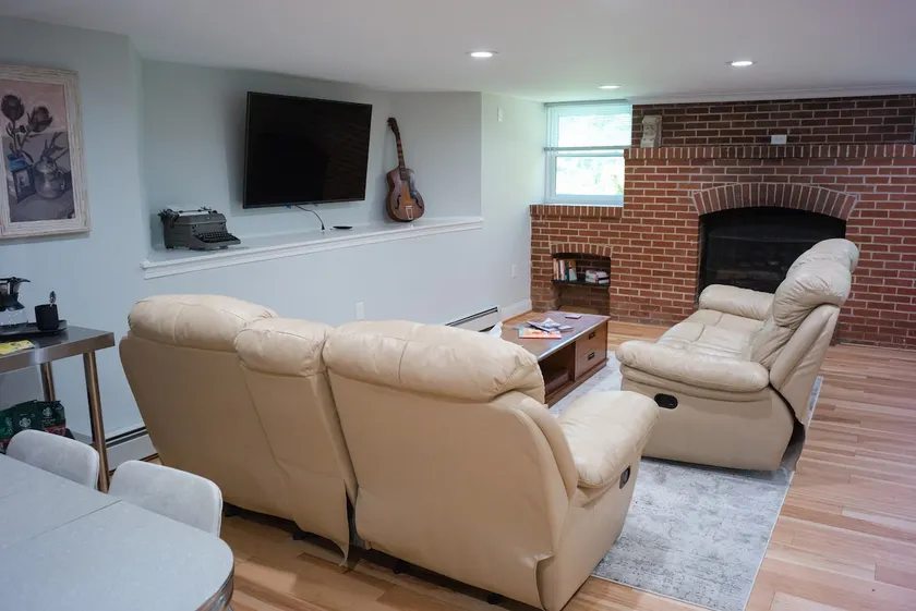 Restful guest suite, scent-free, step-free - Image 1