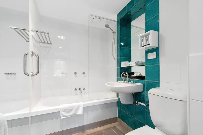 South Yarra Central Apartment Hotel - Image 1
