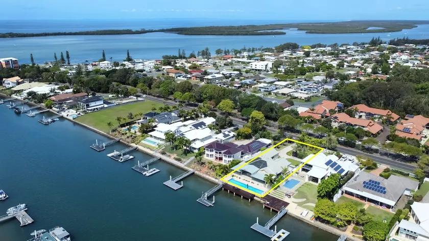 Sunshine Coast Dream Getaway - Image 1