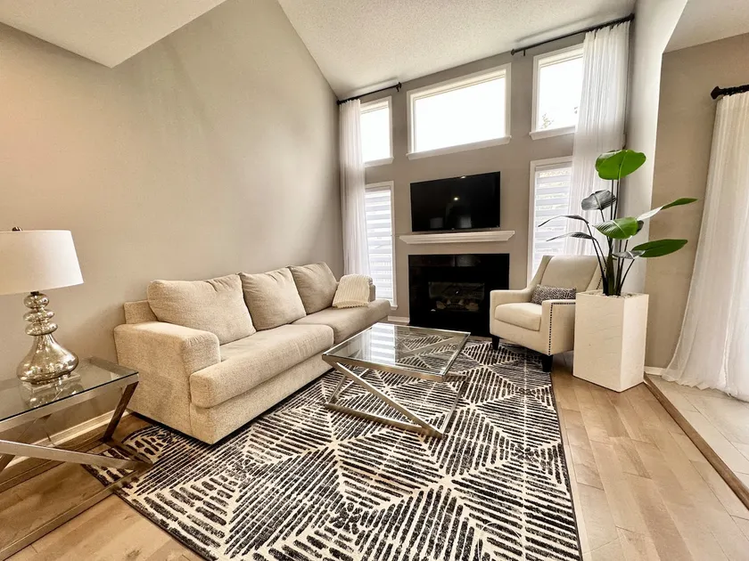 BNL's King Suite - Image 1