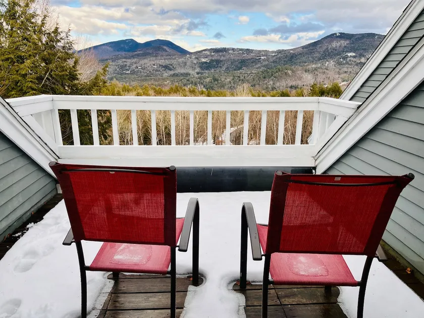 Nordic Village Resort | Highlands Top Floor King - Image 1
