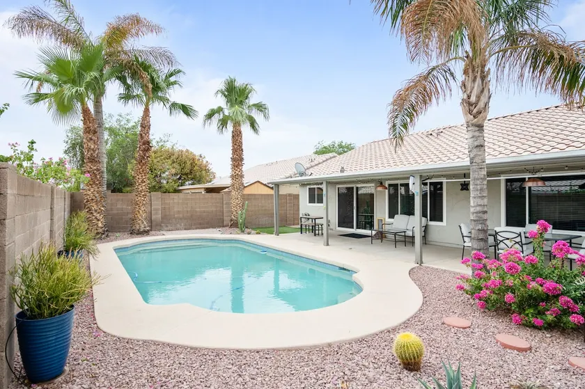 Sunkissed Private Pool 3BR Oasis w/ Outdoor Lounge - Image 1