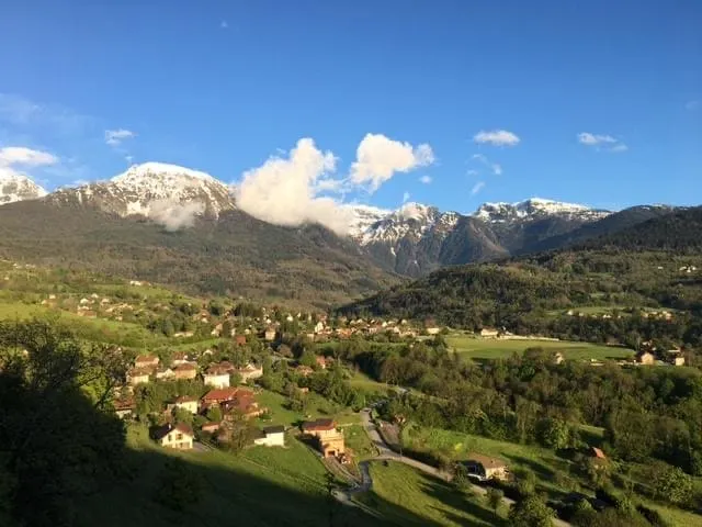 Belledonne rest, sports and delicacies - Image 1