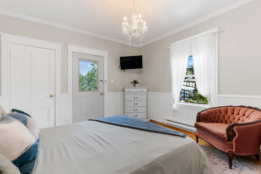 Studio 6 ~ 1 BDRM w/ Private Bath & Balcony - Image 1