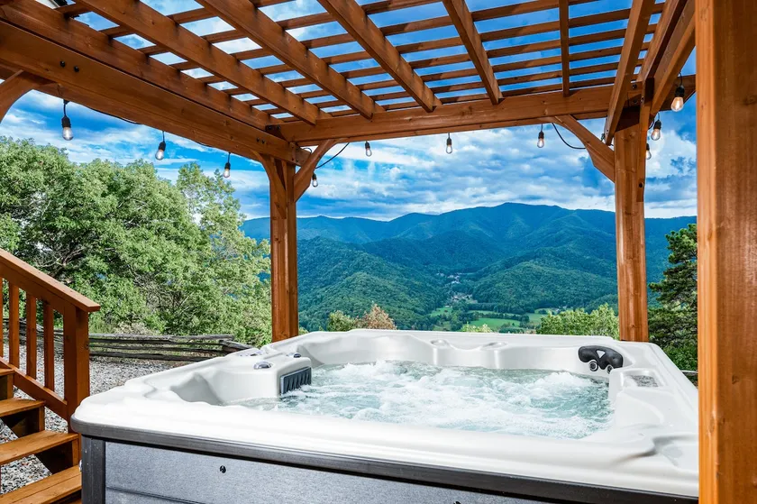 Mountaintop Retreat | Hot tub | 2 King Suites - Image 1