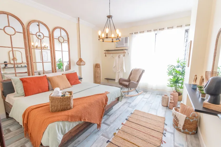Vintage Bliss-2BR-Natural Light & WarmVibes - Image 1