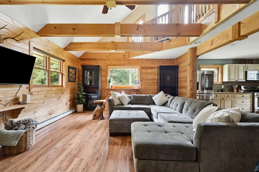 MtSnow/Stratton Chalet w/Hot Tub - Image 1
