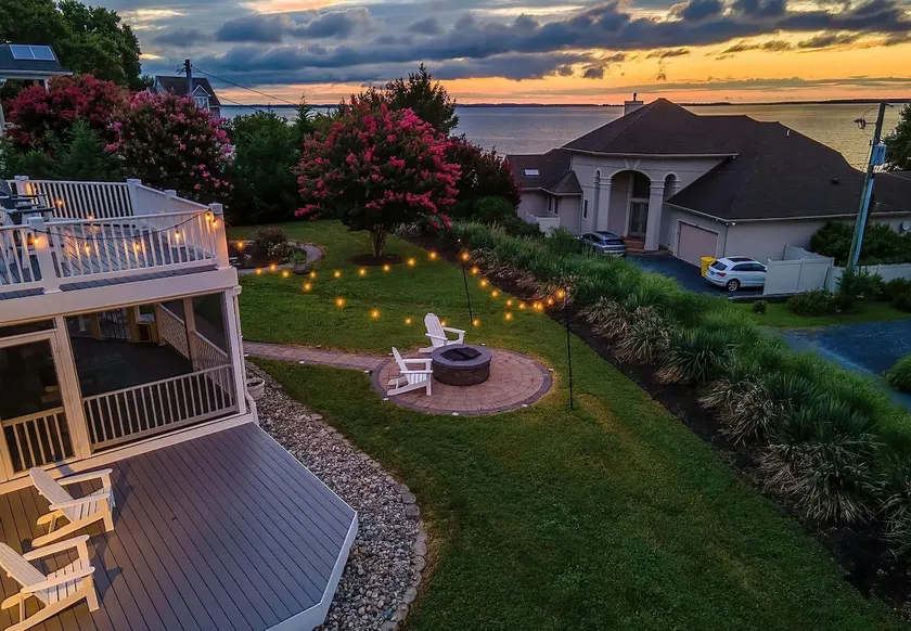 Spacious4BR home with waterviews - Image 1
