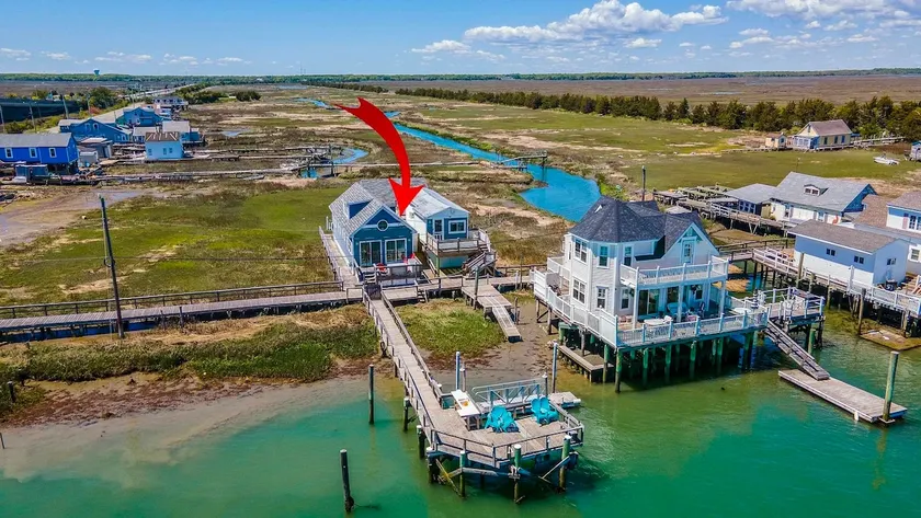 Adorable cottage on the bay! - Image 1