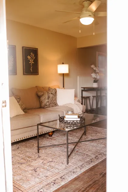 Boutique Beeville Cottage - Image 1