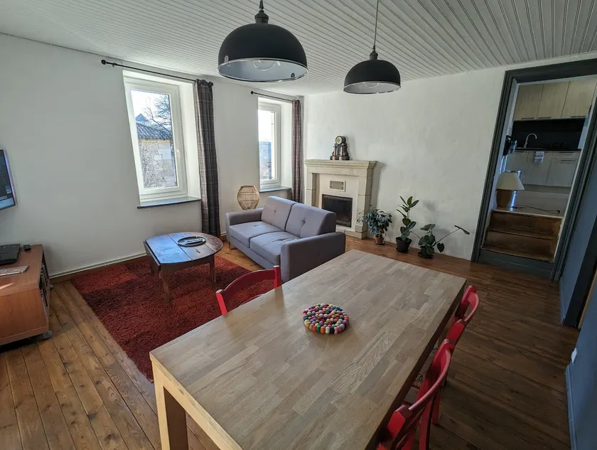 2 bedroom apartment, sleeps 6 - Image 1