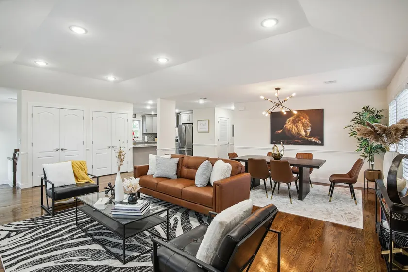 The Lions Den | Luxury 3-Bedroom Oasis + Patio - Image 1