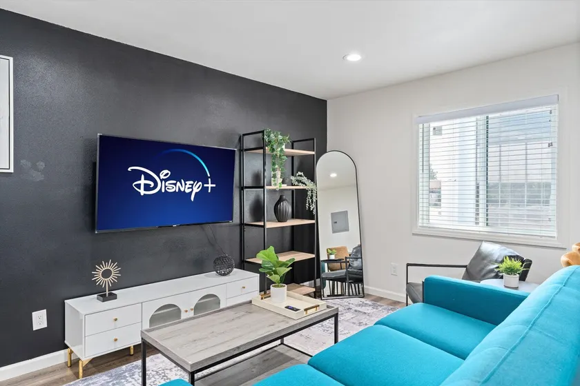 7min to Disney! Quiet, Hip 1BR - Image 1