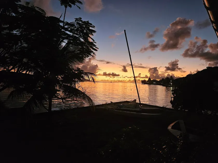 Lagoon-side house with 2 double bedrooms - Image 1