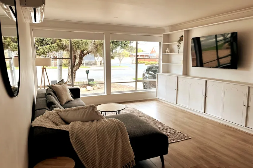 Perfect Large Multi Family Accommodation - Image 1