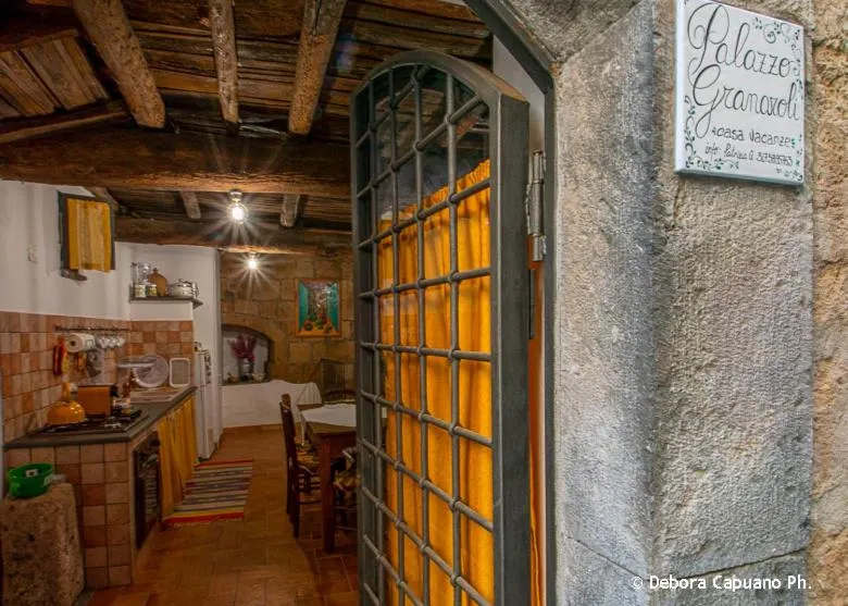 ”Civita di Bagnoregio” Granaroli Palace - Image 1